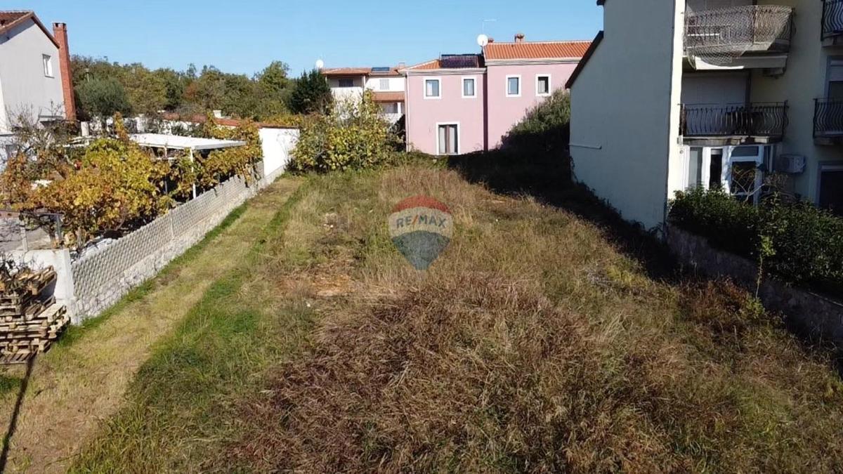 Terreno edificabile Poreč, 517m2