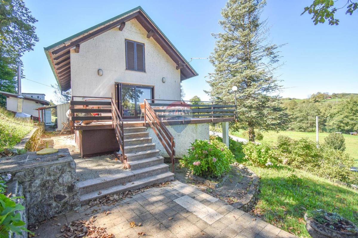 Casa Cerovački Galovići, Duga Resa, 170m2