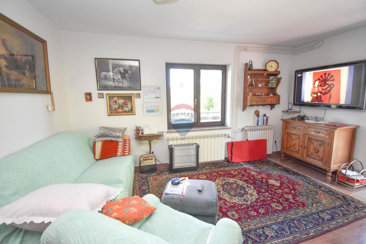 Casa Cerovački Galovići, Duga Resa, 170m2