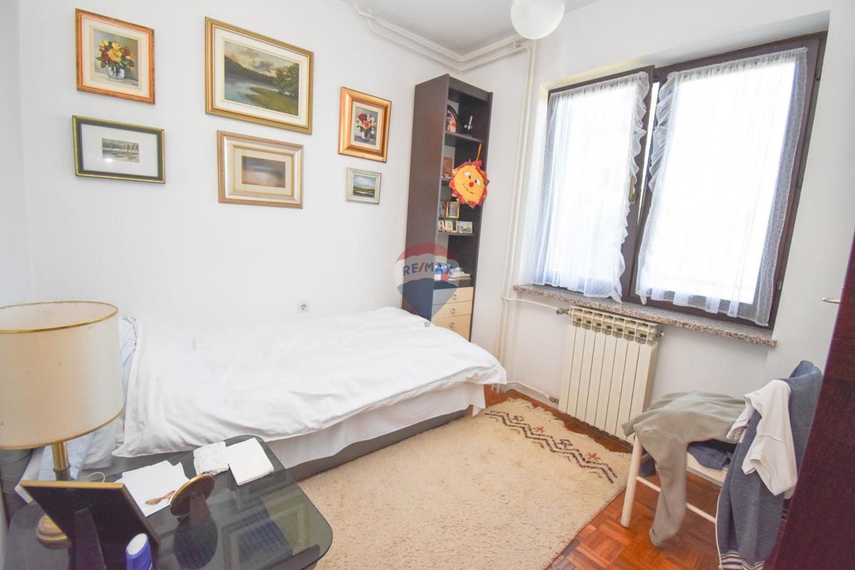 Casa Cerovački Galovići, Duga Resa, 170m2