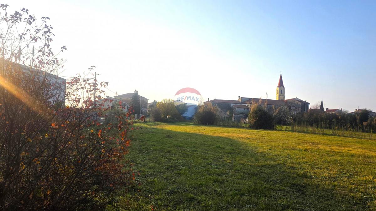 Terreno edificabile Brtonigla, 1.048m2