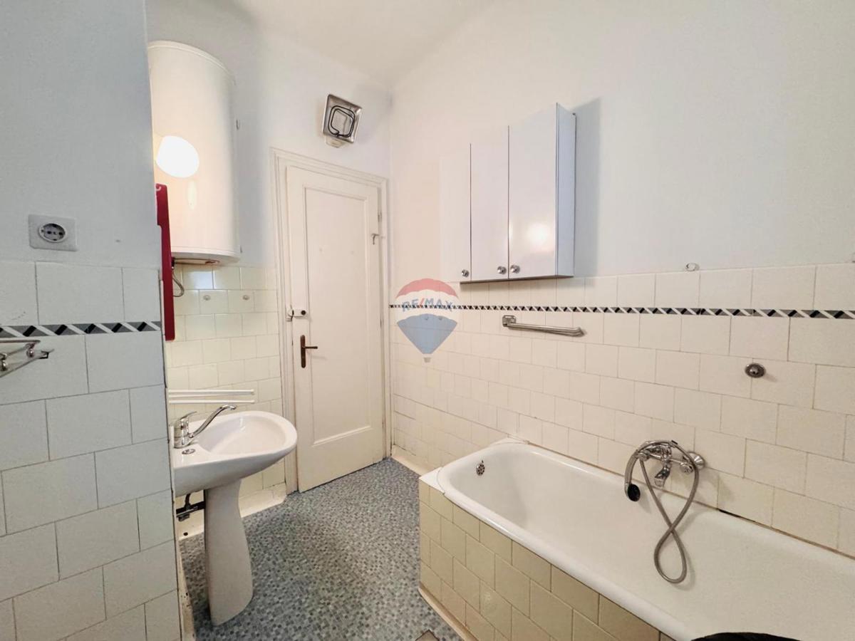 Casa Pećine, Rijeka, 465m2