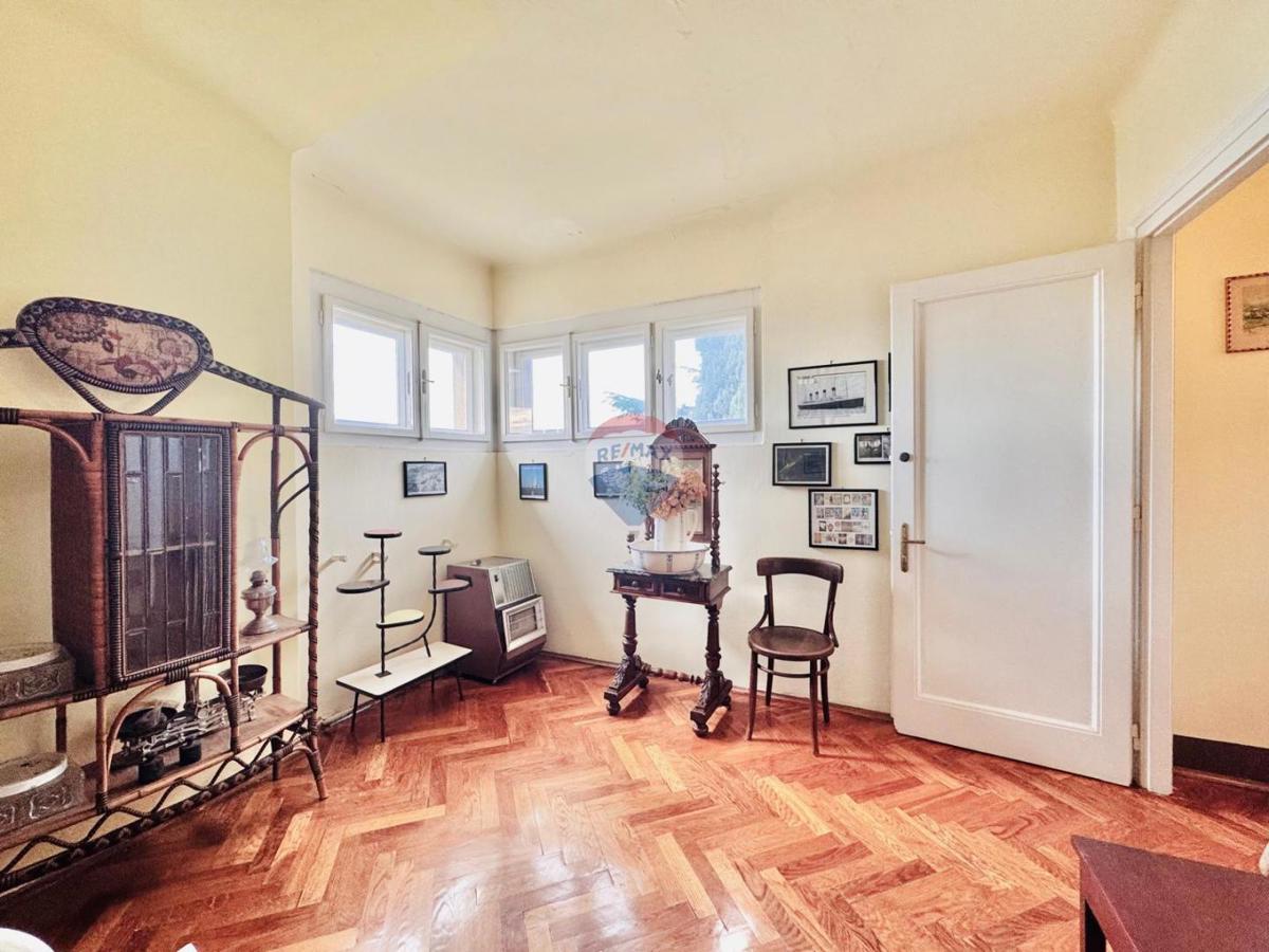 Casa Pećine, Rijeka, 465m2