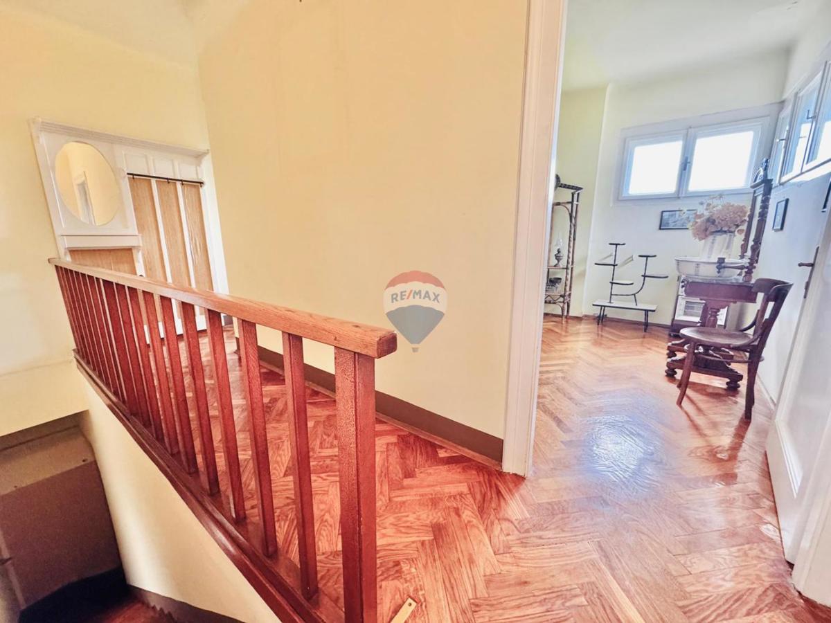 Casa Pećine, Rijeka, 465m2