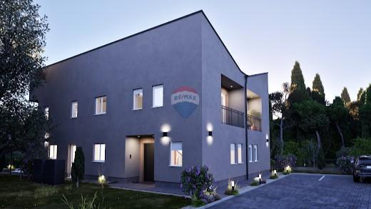 Istria, Lovrečica – Villetta bifamiliare vicino mare