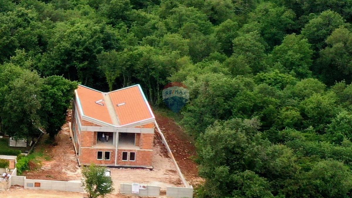 Istria, Lovrečica – Villetta bifamiliare vicino mare