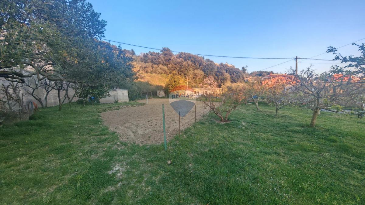 Terreno edificabile Kampor, Rab, 1.035m2