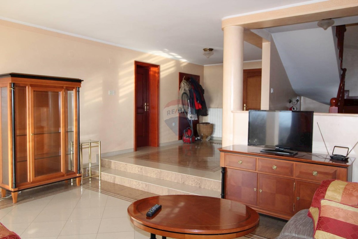 Villa Singola/Casa Vacanza Gornja Drenova, Rijeka, 147m2