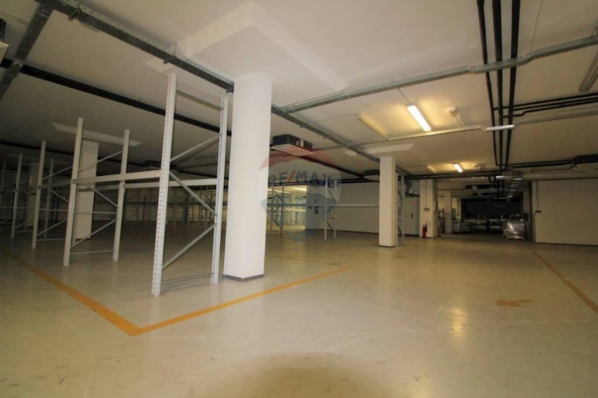 Attività commerciale Škurinje, Rijeka, 2.902m2