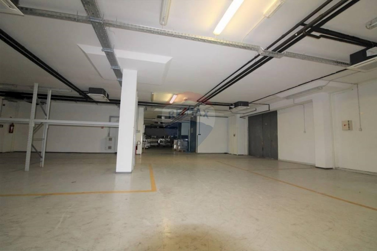 Attività commerciale Škurinje, Rijeka, 2.902m2