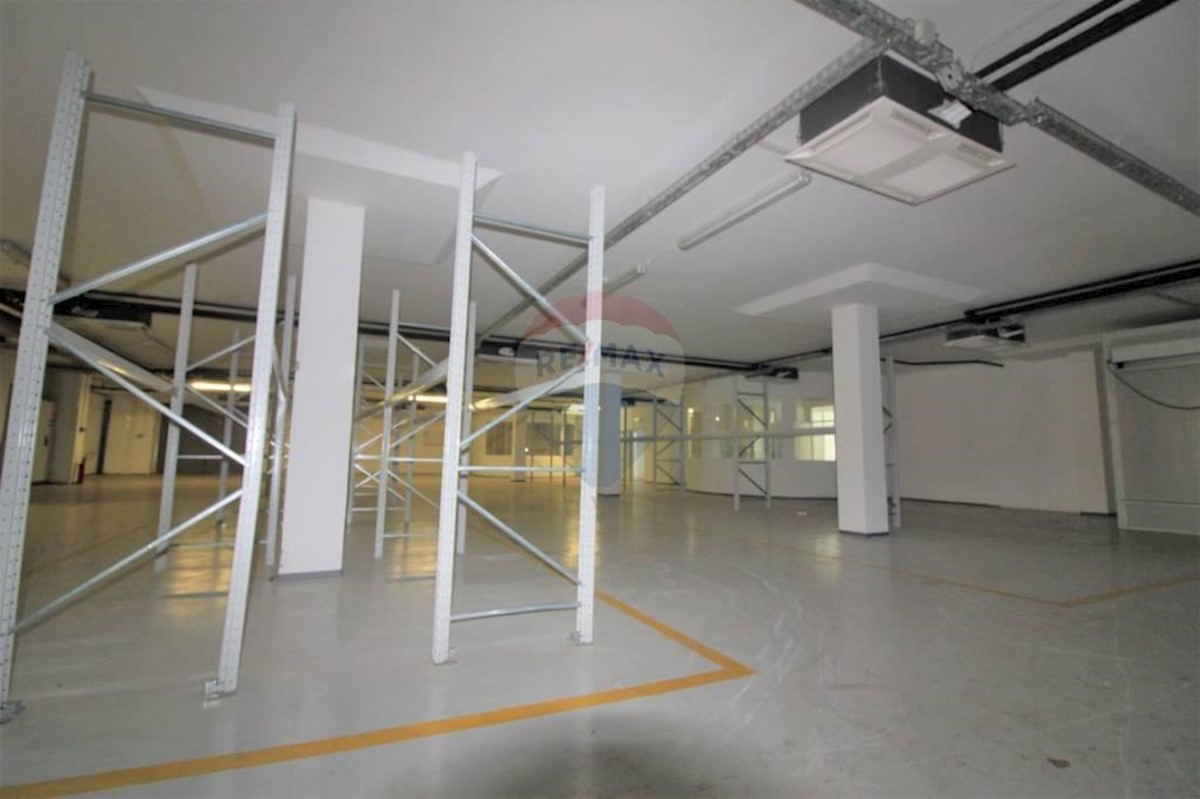 Attività commerciale Škurinje, Rijeka, 2.902m2