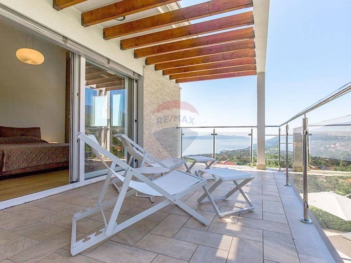 Villa Singola/Casa Vacanza Ičići, Opatija - Okolica, 275m2