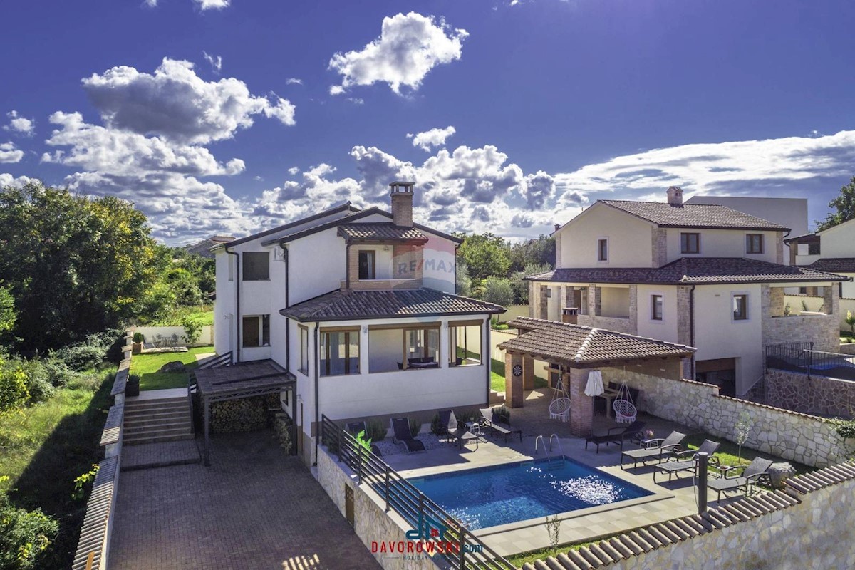 Villa Singola/Casa Vacanza Vržnaveri, Poreč, 290m2