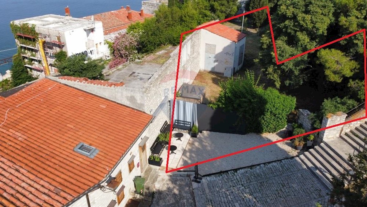 Terreno edificabile Rovinj, 144m2