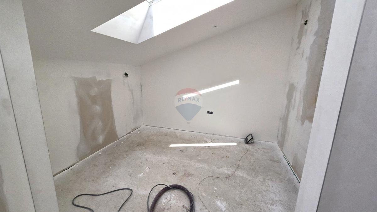 Rovigno, PENTHOUSE in nuova costruzione + garage + posto auto - vicino al mare - 172 m²