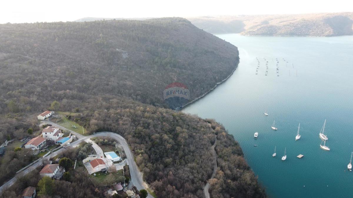 ISTRIA, TRGET – Terreno non edificabile di 14.730 m²