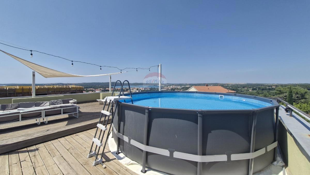 Istra, Medulin – Casa con terrazza sul tetto e vista mare, 280 m²