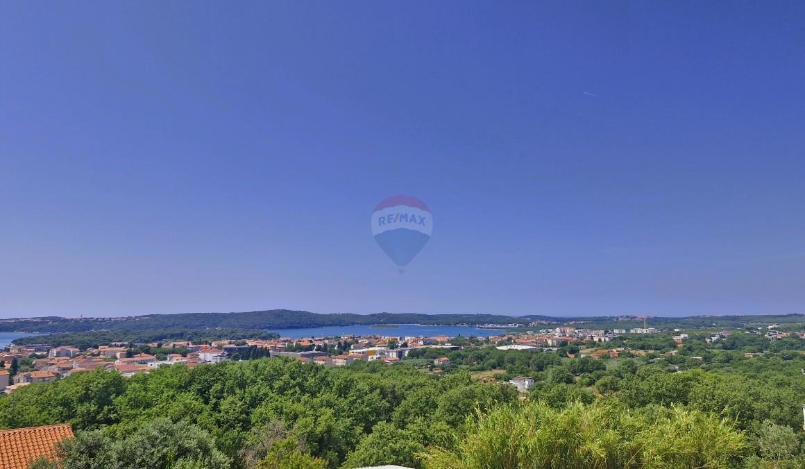Istra, Medulin – Casa con terrazza sul tetto e vista mare, 280 m²