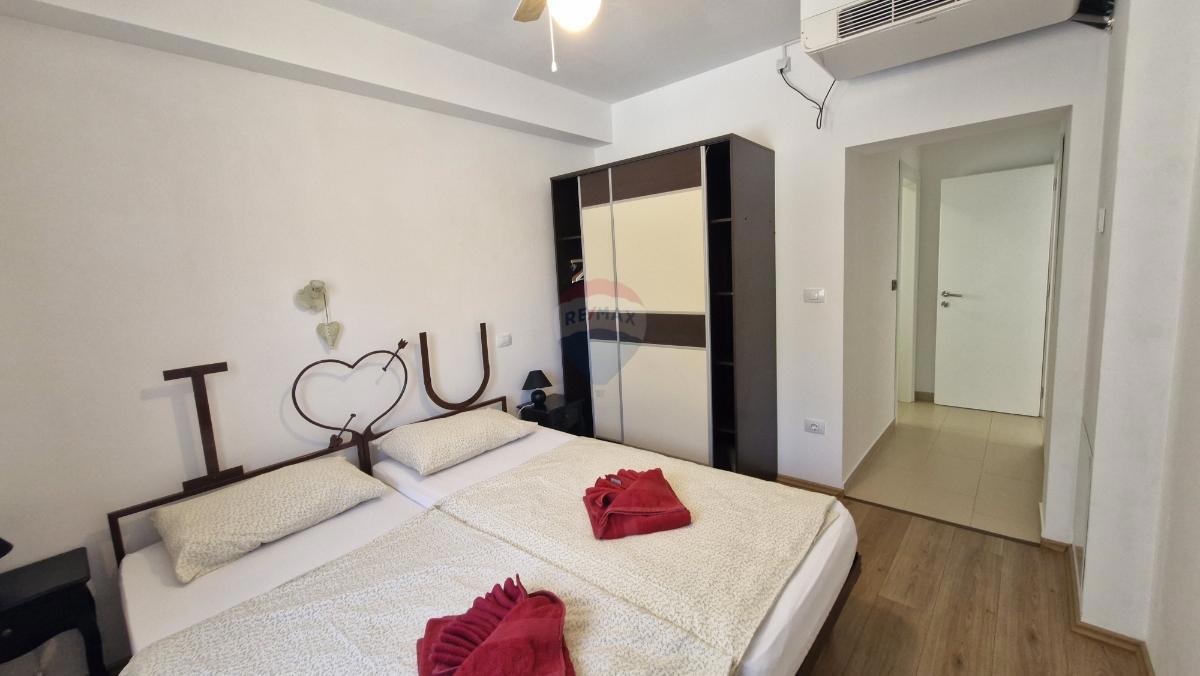 Istra, Medulin – Casa con terrazza sul tetto e vista mare, 280 m²