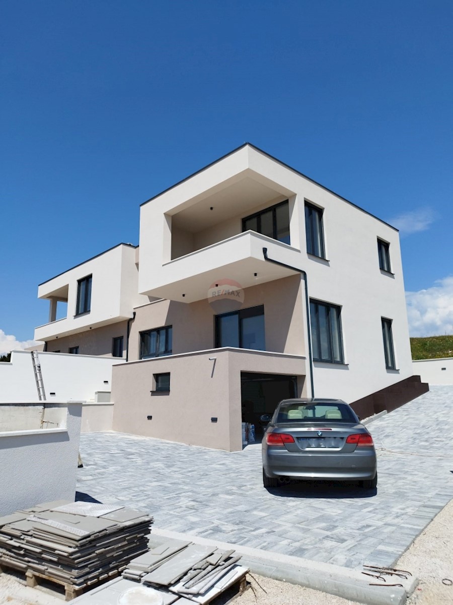 Appartamento Vodice, 193,81m2