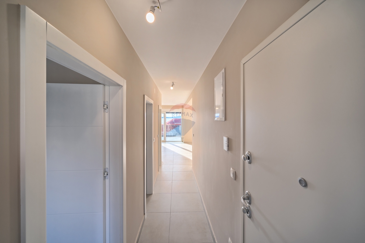 Appartamento Brodarica, Šibenik - Okolica, 131,69m2