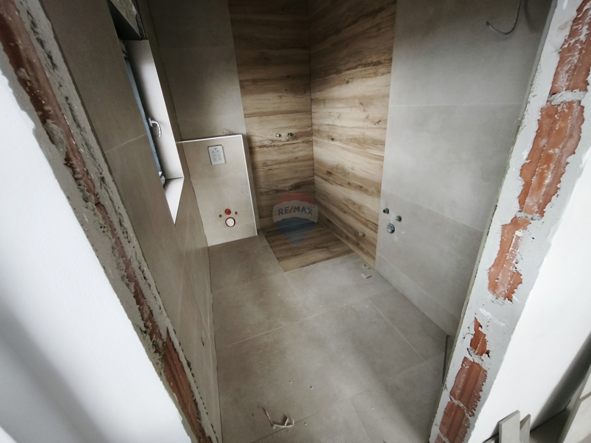 Attico con terrazza sul tetto e splendida vista, Primošten