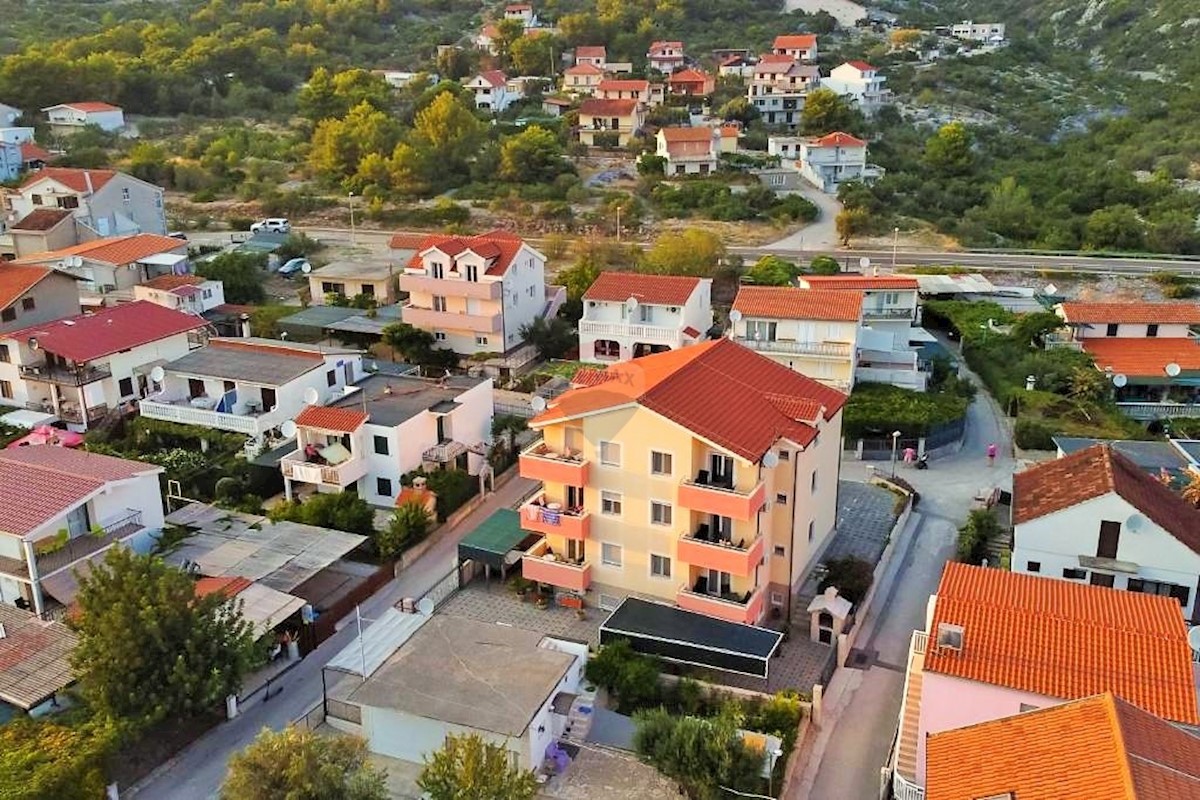 Appartamento bilocale al piano terra, 64,4 m2 Čelina, Rogoznica