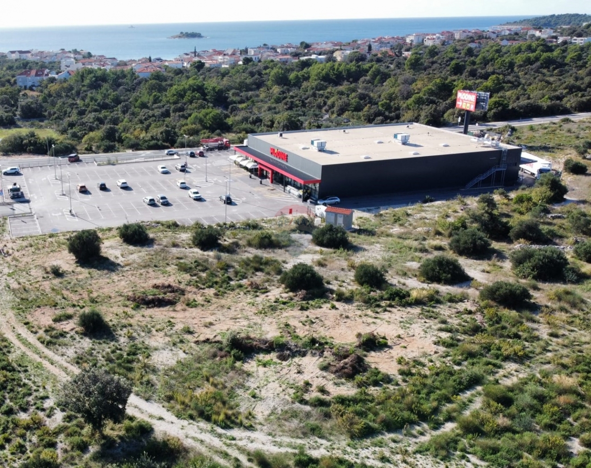 Terreno nella zona commerciale, 7883 m2 - Rogoznica