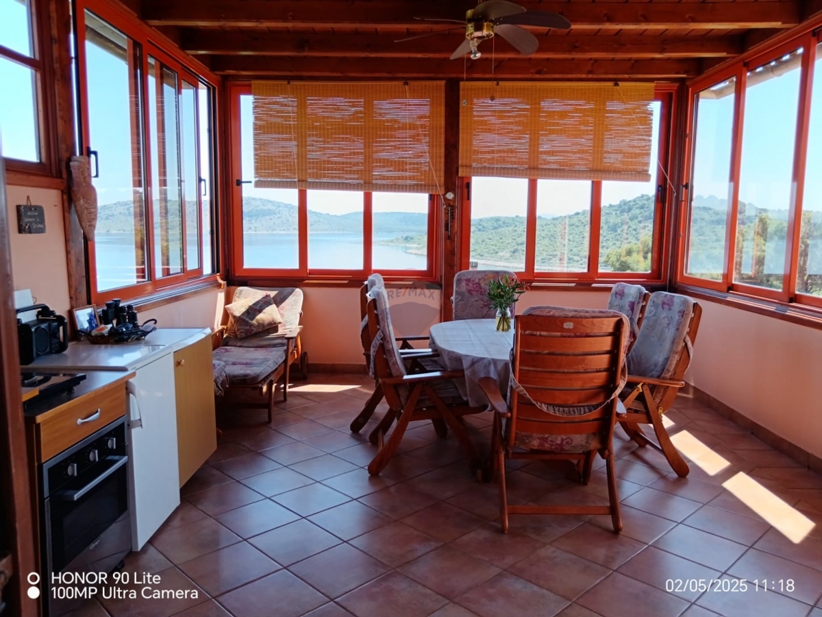 Casa Kaprije, Šibenik - Okolica, 130m2