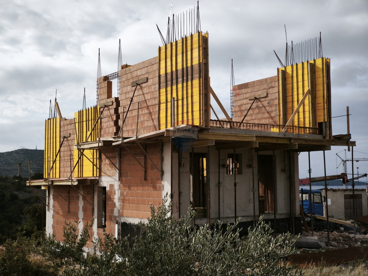 Progetto esclusivo! Villa moderna con terrazza panoramica e piscina, Primošten