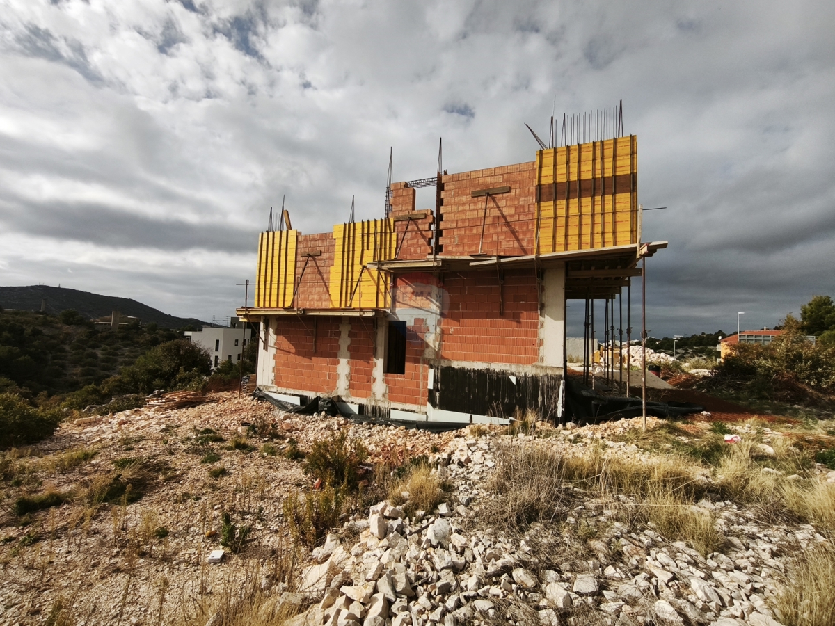 Progetto esclusivo! Villa moderna con terrazza panoramica e piscina, Primošten