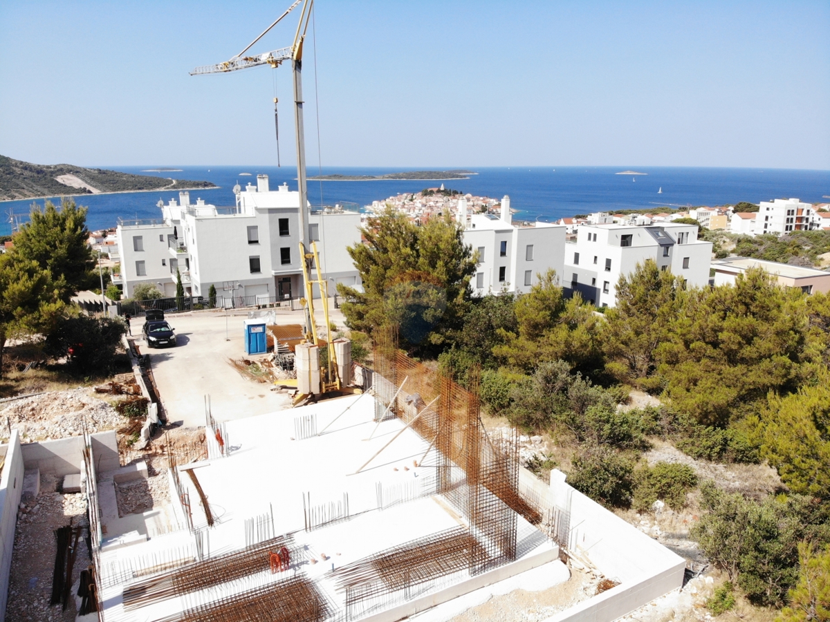 Appartamento con due camere da letto con arredamento di alta qualità al 1° piano, 97,15 m², Primošten