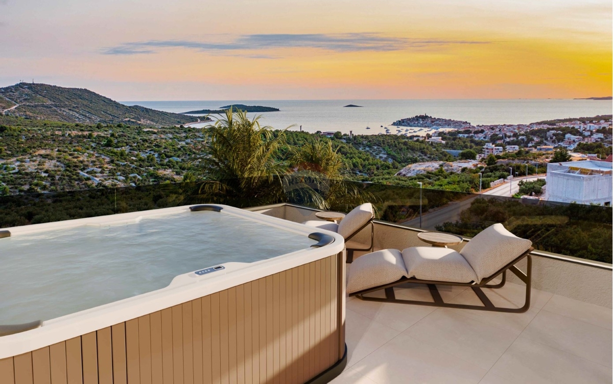 Attico di lusso con tre camere da letto e vista panoramica (S7), Primošten