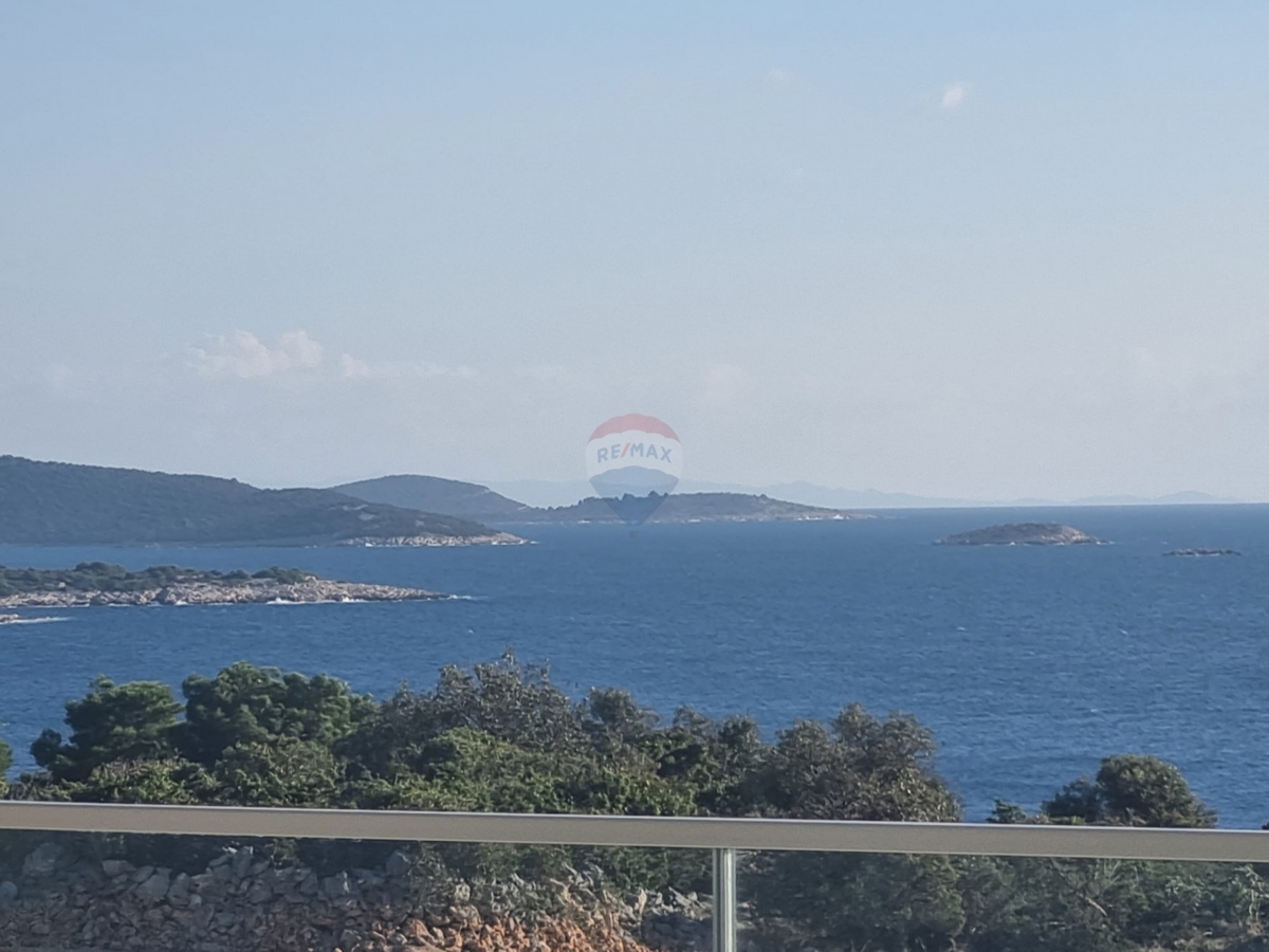 Gemma rara: appartamento premium con vista panoramica sul mare nell'idilliaca penisola di Ražanj