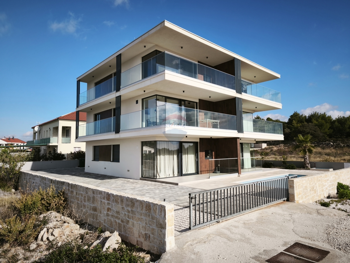 Gemma rara: appartamento premium con vista panoramica sul mare nell'idilliaca penisola di Ražanj