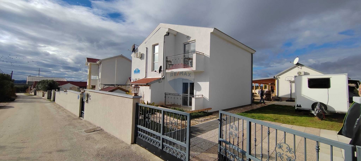 Casa Donja Jagodnja, Polača, 250m2