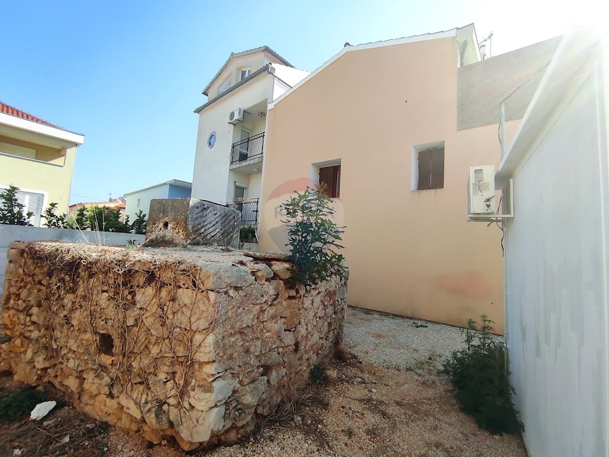 Casa bifamiliare con vista mare - Sovlje