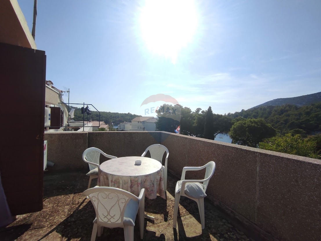 Casa bifamiliare con vista mare - Sovlje