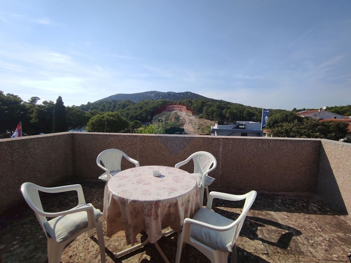 Casa bifamiliare con vista mare - Sovlje