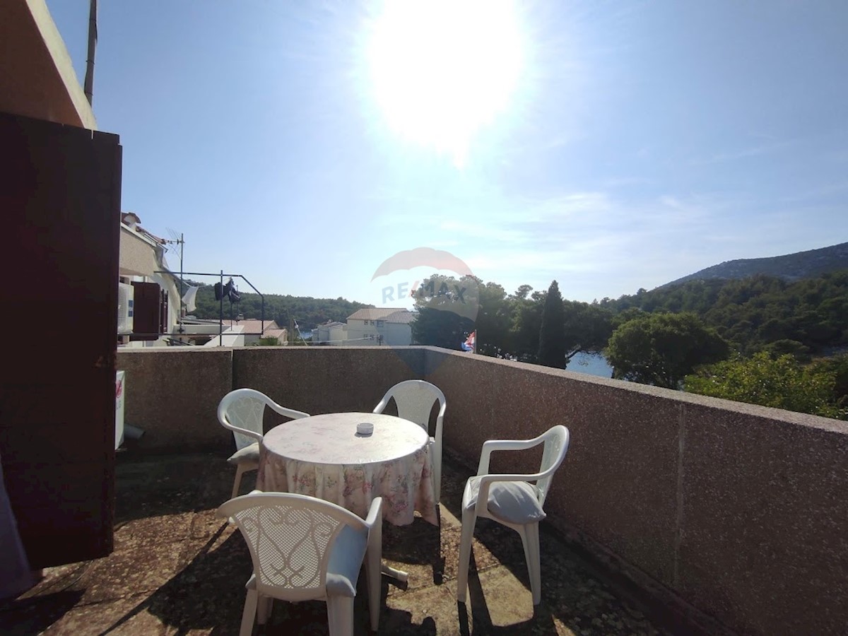 Casa bifamiliare con vista mare - Sovlje