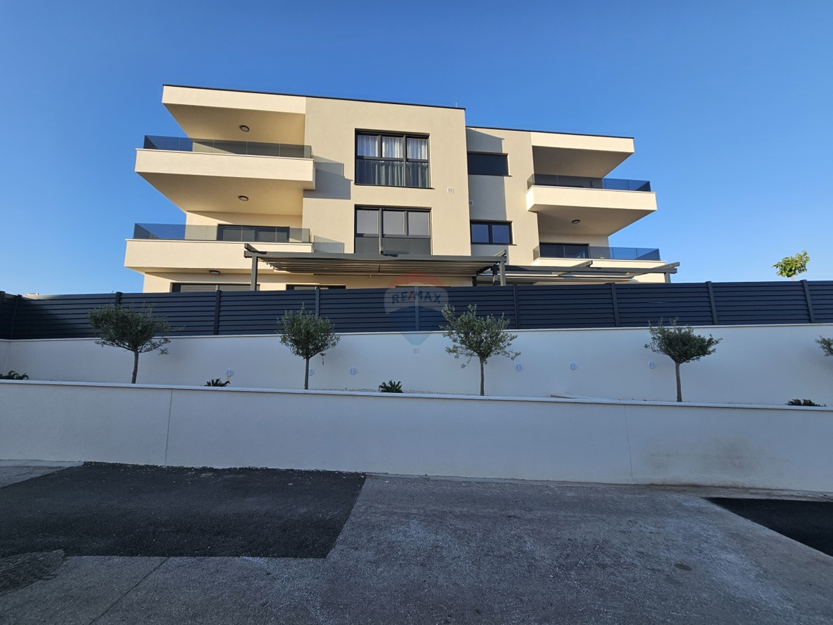 Appartamento Brodarica, Šibenik - Okolica, 91,70m2