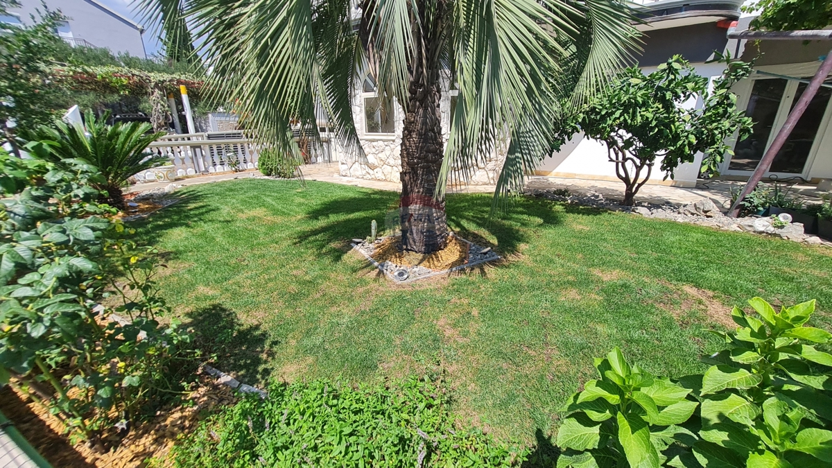 Appartamento Srima, Vodice, 134m2