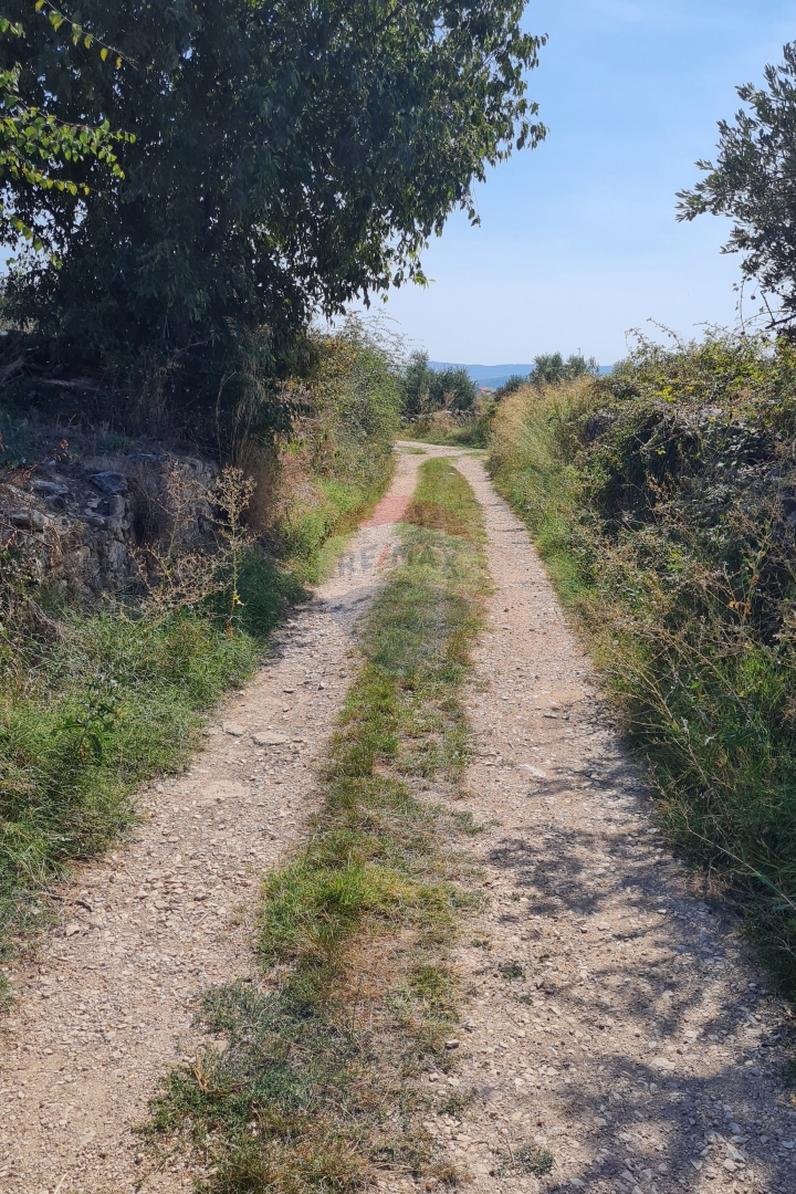 Terreno Gornje Ražine, Šibenik, 4.016m2