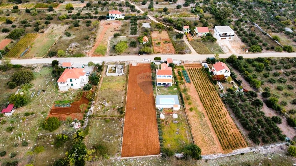 Terreno edificabile Gustirna, Marina