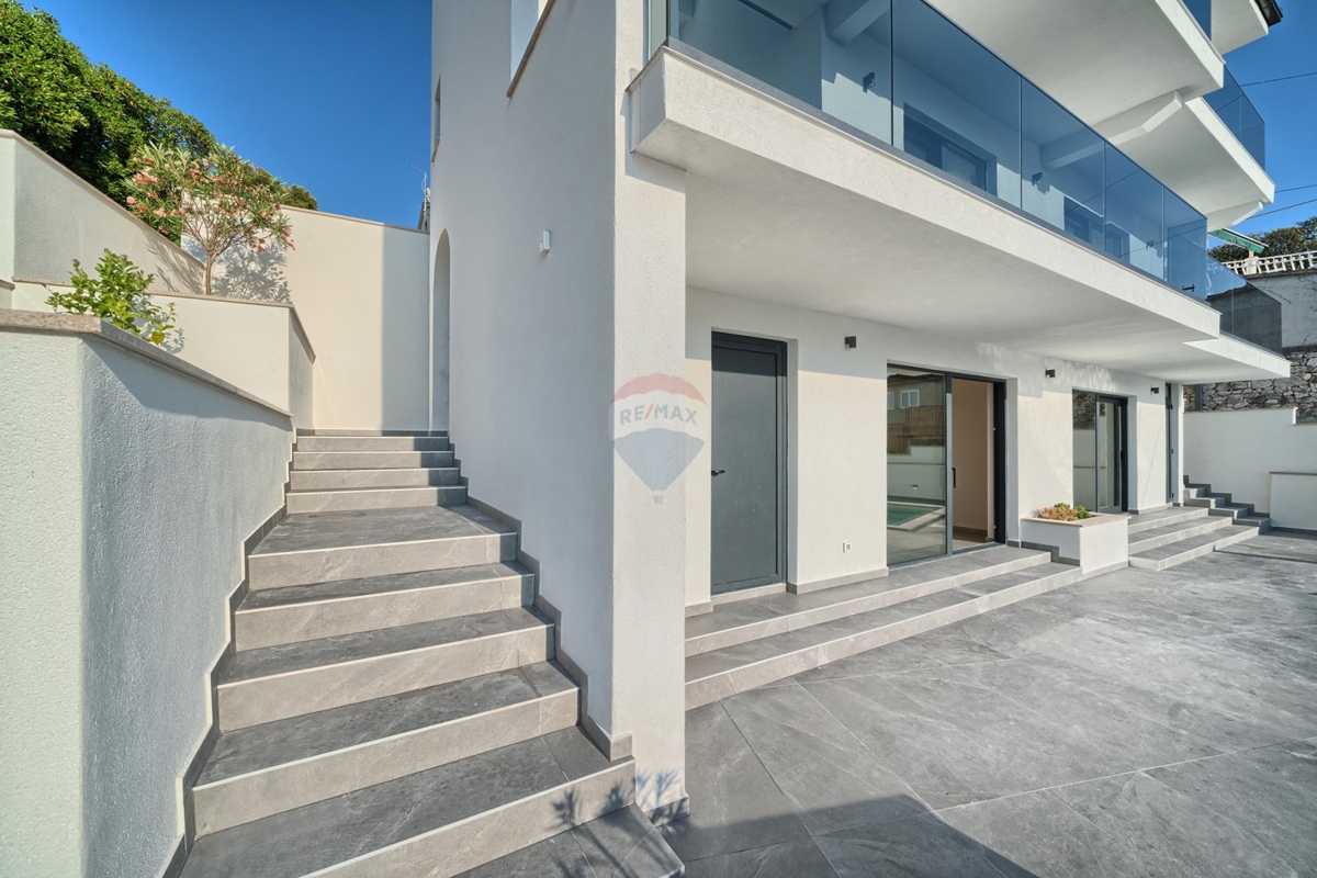 Casa Ražanj, Rogoznica, 187,27m2