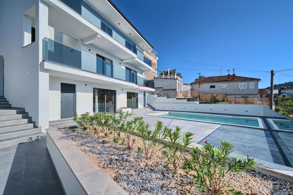 Casa Ražanj, Rogoznica, 187,27m2