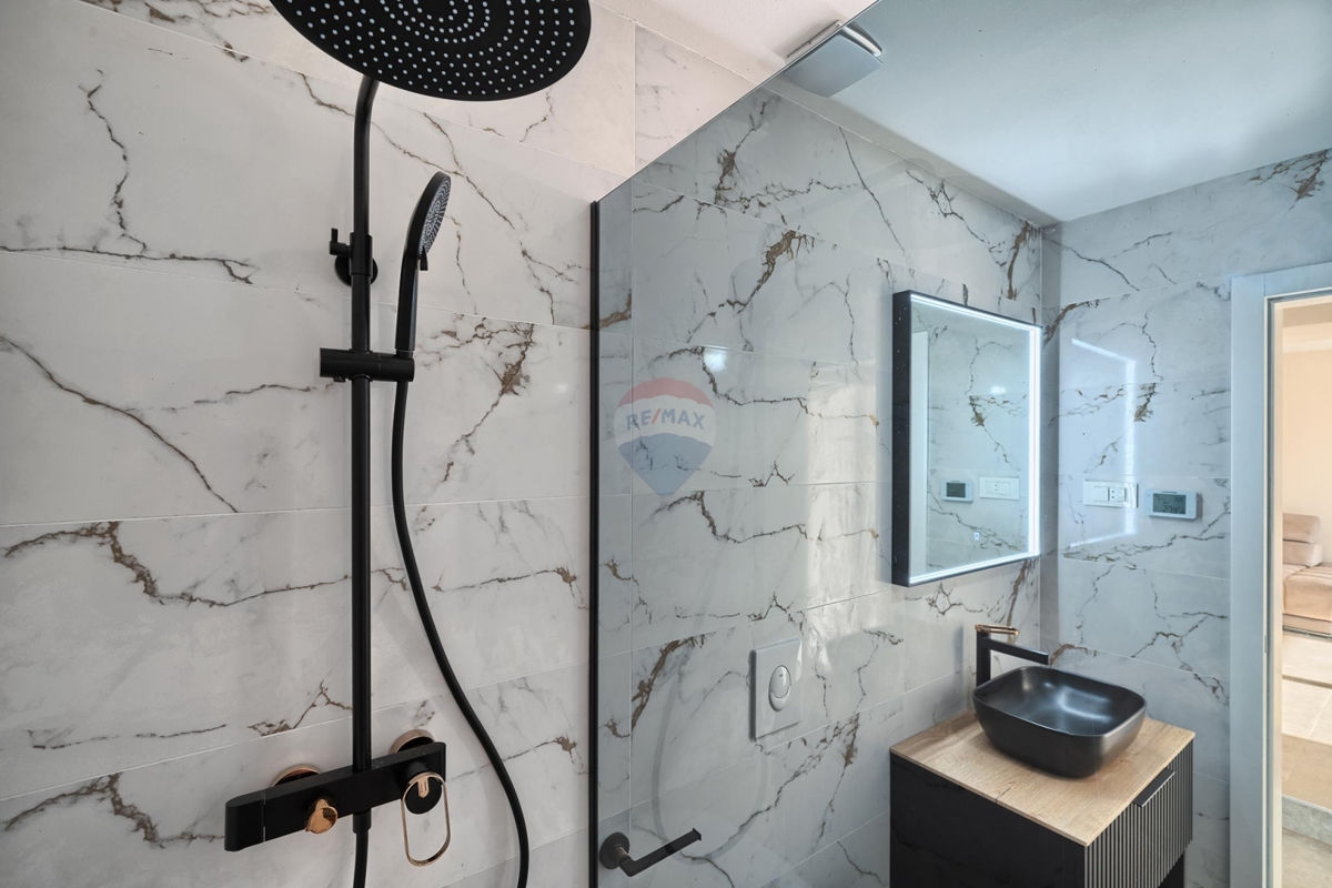 Casa Ražanj, Rogoznica, 187,27m2