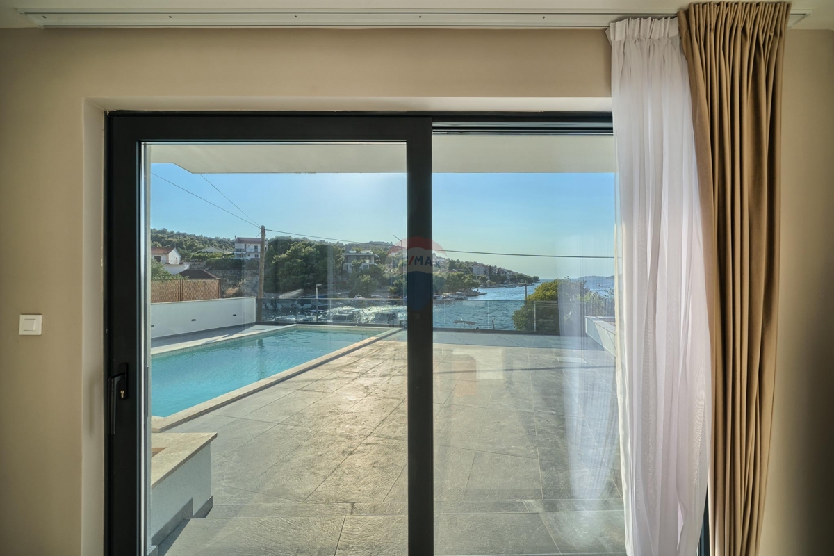 Casa Ražanj, Rogoznica, 187,27m2