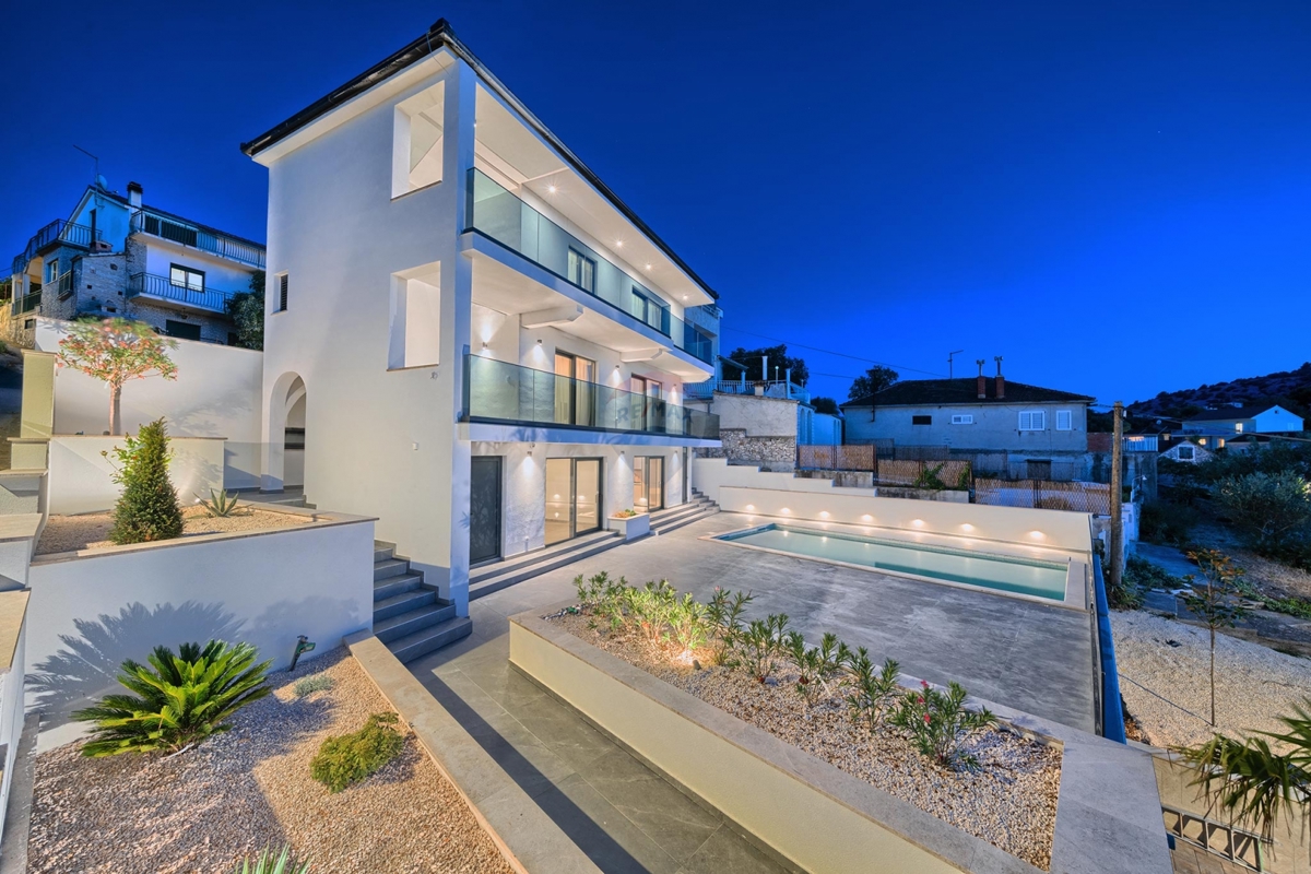 Casa Ražanj, Rogoznica, 187,27m2