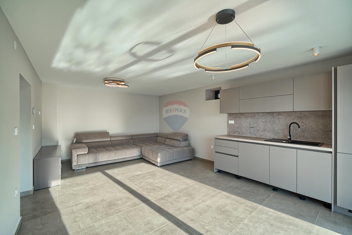 Casa Ražanj, Rogoznica, 187,27m2